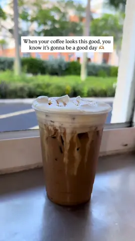 Drop a 🤎 if this would make your morning better!  . . #goldenhour #coffeetiktok #coffeetok #fypシ #barista 