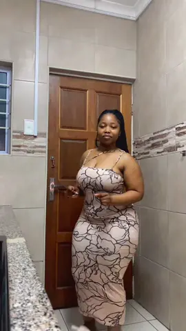 Khanyi Mbau☺️#fypシ゚ #trendingvideo #mzansitiktok #khanyimbauchallenge #fypシ゚viral🖤tiktok 