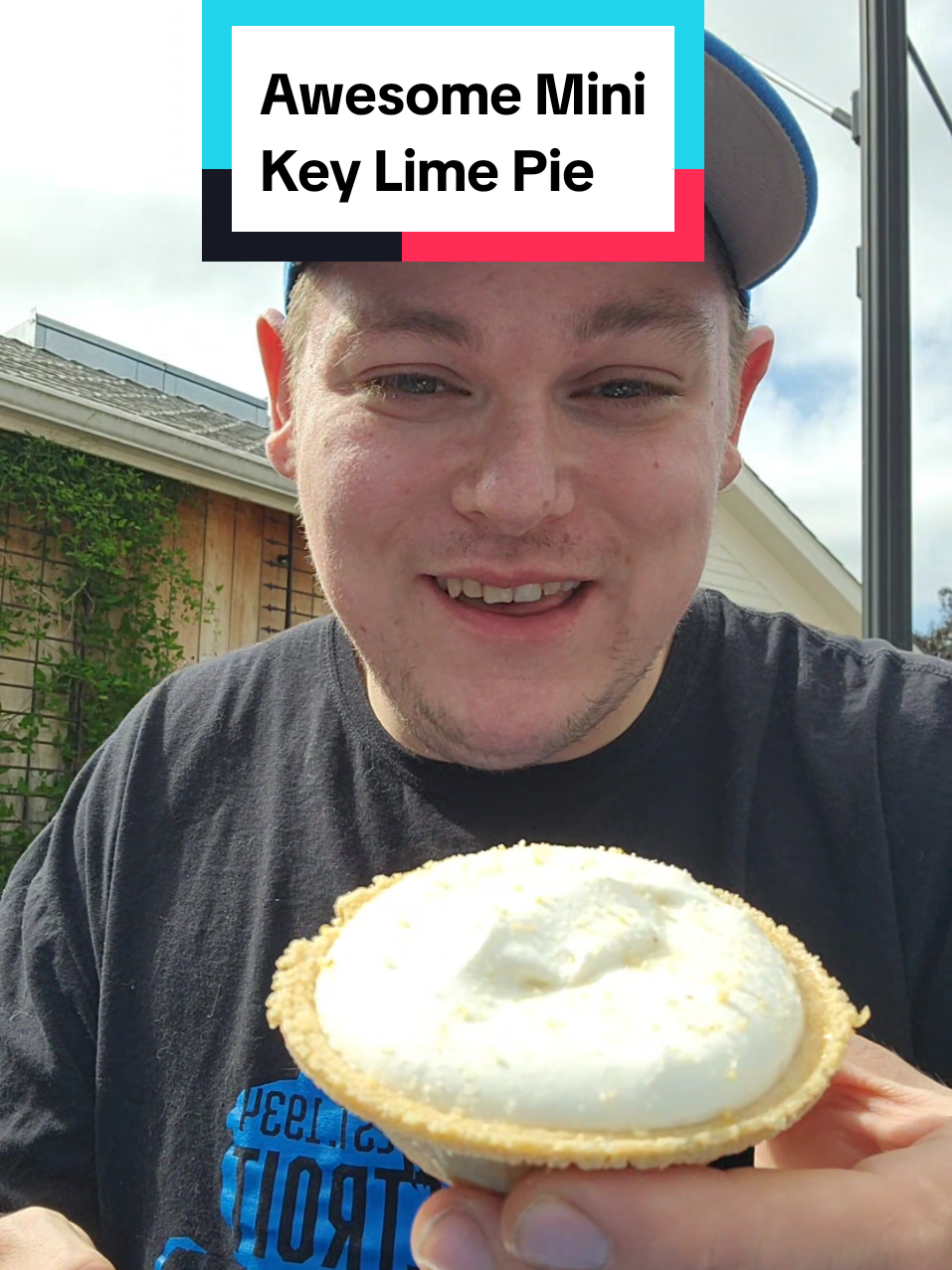 This amazing mini key Lime Pie came frome veteran owned The Doghouse Coffee in Metamora, MI. #keylimepie #dessert #foodreview #cafe #foodies 