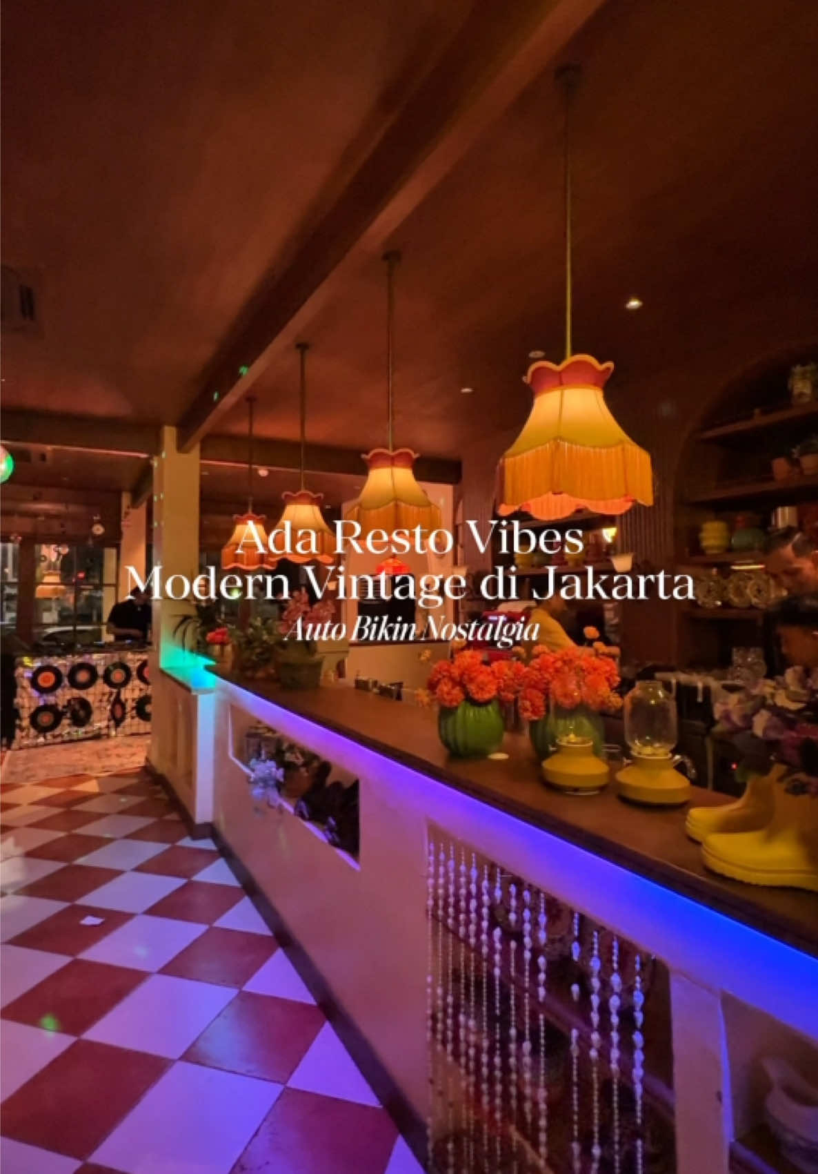 auto nostalgia sih makan cantik di resto satu ini. btw, makanannya ga ada yang fail!  dan ini cabangnya yg di Kuningan Jakarta yaa.  #pestakebun #pestakebunonesatrio #restojakarta #restokuningan #onesatrio #kuninganjakarta #restojaksel 