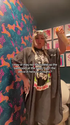 It was the mexican food I had last night 😆 #fypシ #funny #joke #hairsalon #bathroom 