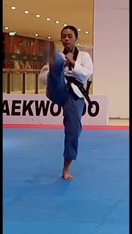 Going full force💪👊#taekwondo #fyp #creatorsearchinsights #martialarts #foryou #creatorchallenge #forms #poomsae #training #motivation #practice 