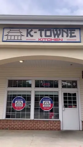 Been wanting to come to K-Towne Kitchen Mount Laurel, NJ for a while now and I’m so happy we did !! My first Korean corn dog and it was amazing … Perfectly flavored and cooked wings as well.. Come check them out asap 🤘😎#cultinaryroadtrip #koreanfood #corndogs #wings #spicy    