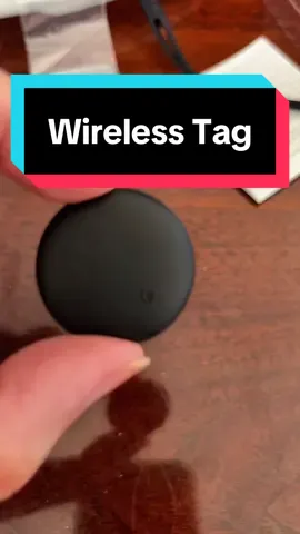 Never lose your keys, wallet, phone again or sanity again! 🗝️📱 This smart wireless tag helps you track all your essentials with ease. Lightweight, portable, and super easy to use — find anything in seconds! #SmartTracker #NeverLoseAnything #BluetoothTag #LostAndFound #LifeHack
