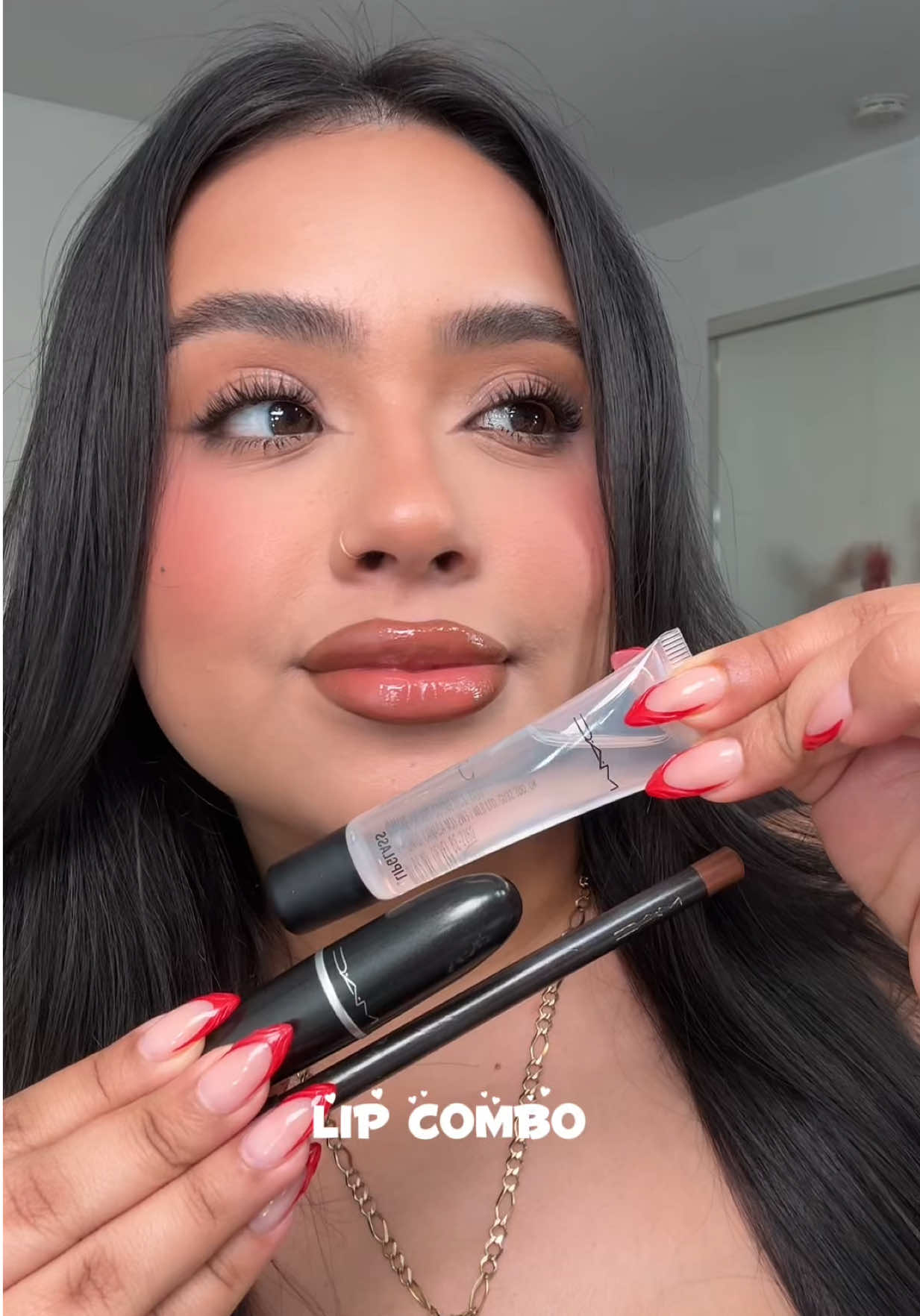One of my favorite lip combos of all time 🤎 @maccosmetics  lipliner: CORK  lipstick: VELVET TEDDY  clear lipglass  #lipcombo #brownloocombo #maclipcombo #fYp #airamoleta 