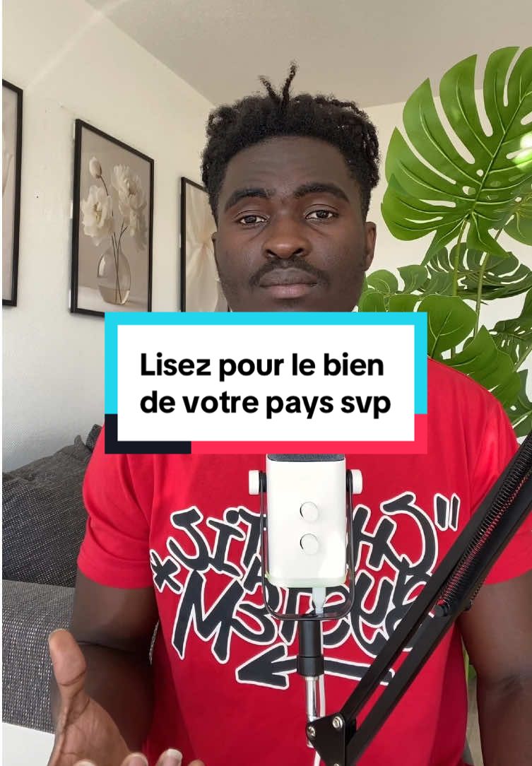 Lisez et devenez utile à la nation.  Nous parlons de l'importance de l'éducation, de la science et de la culture pour le développement d'un pays, plutôt que de se concentrer uniquement sur la spiritualité. Nous encourageons les gens d'Afrique à s'ouvrir à d'autres lectures que la Bible ou le Coran afin de mieux comprendre le monde et construire un avenir meilleur pour leur pays. . . . #musulman #chretien #politique #afrique #afriquetiktok 