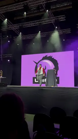 Unicon performace with the most woderful cosplay and my saving grace @Khemi(づ￣ ³￣)づ  thank you @Halcy for taking the video! #unicon #arcane 