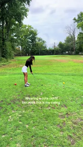 In my defenese It was my first time. In no defense I still swing like this  #golf 