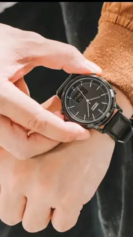 jam tangan nya keren banget nih bikin auto ganteng gak sih 😍#jamtangan #promo #viral #fyp #premium 