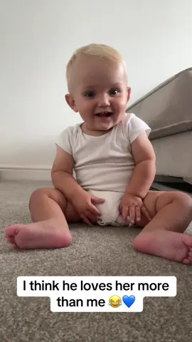 The addiction with Miss Rachael is real 😂😂😂  #missrachel #addiction #baby #cute #fypp 