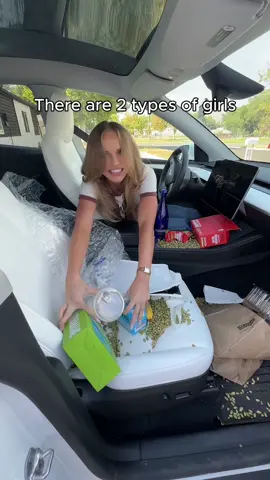 We all know a girl like this 👀 tag her in the comments below 👇 #edamame #bff #healthysnacks 