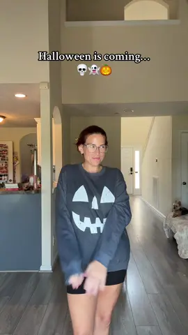 Are you ready??? Halloween is coming!! #halloween #halloweenfinds #halloweenfashion #pumpkin #fall 