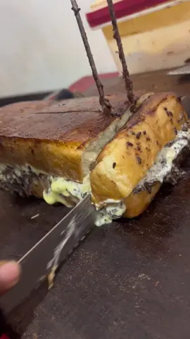varian signature di roti bakar van java 🤤🙏🏼 #rotibakarvanjava #jajanansumenep #sumenepfoodies #kulinersumenep #sumenepfoodie 