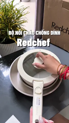 🍳🥘 +n nồi niêu xoong chảo vô bộ sưu tập người lười nấu ăn :))) Redchef vẫn thế, bộ nồi chảo vẫn phủ gốm, chống dính tốt, dễ vệ sinh, có thể dùng cho bếp từ #yeubepnghiennha #chaochongdinh #redchef #chaochongdinhcaocap #chaodungchobeptu 
