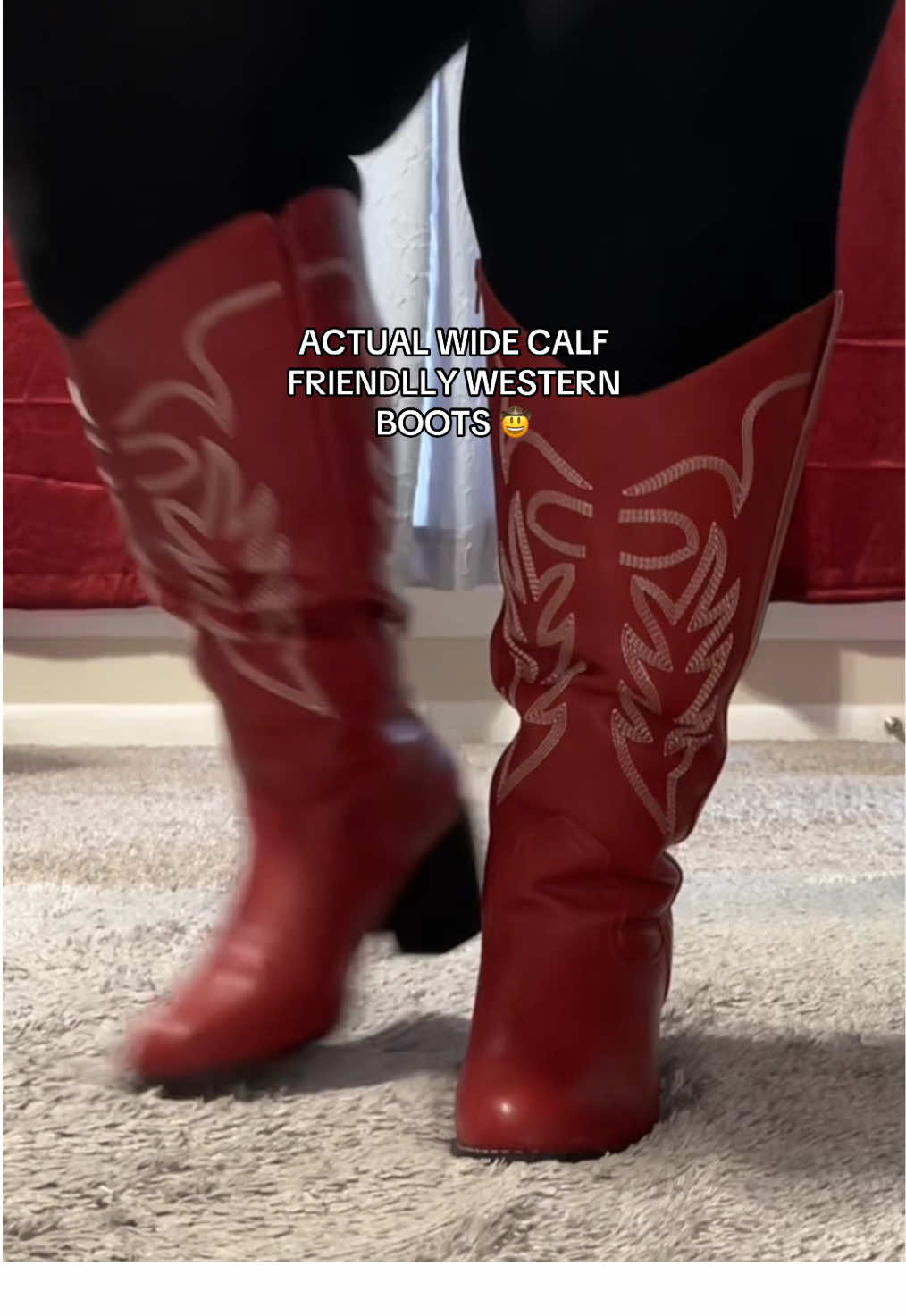 Love the red ones 💋 #widecalfboots #widecalfcowgirlboots #widecalffriendly #widecalf #westernboots 