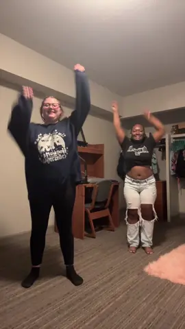 Get it get ittt#tareltonstateuniversity #tsu2029 #tarelton #fyp #roommates 