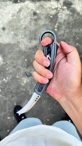 Looks basic hits like a beast 