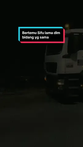 Terima kasih sifu @Fitry@zLan pernah jadi tenaga pengajar saya dulu sampai skg impian saya tercapai, dulu kerja sama ii, berhenti sama ii, skg kita sama ii bwa tanker syarikat saja yg berbeda, jasamu dikenang🤲🏼 #abangtanker #fypシ #fypシ゚viral🖤tiktok #petron #pilotdarat 