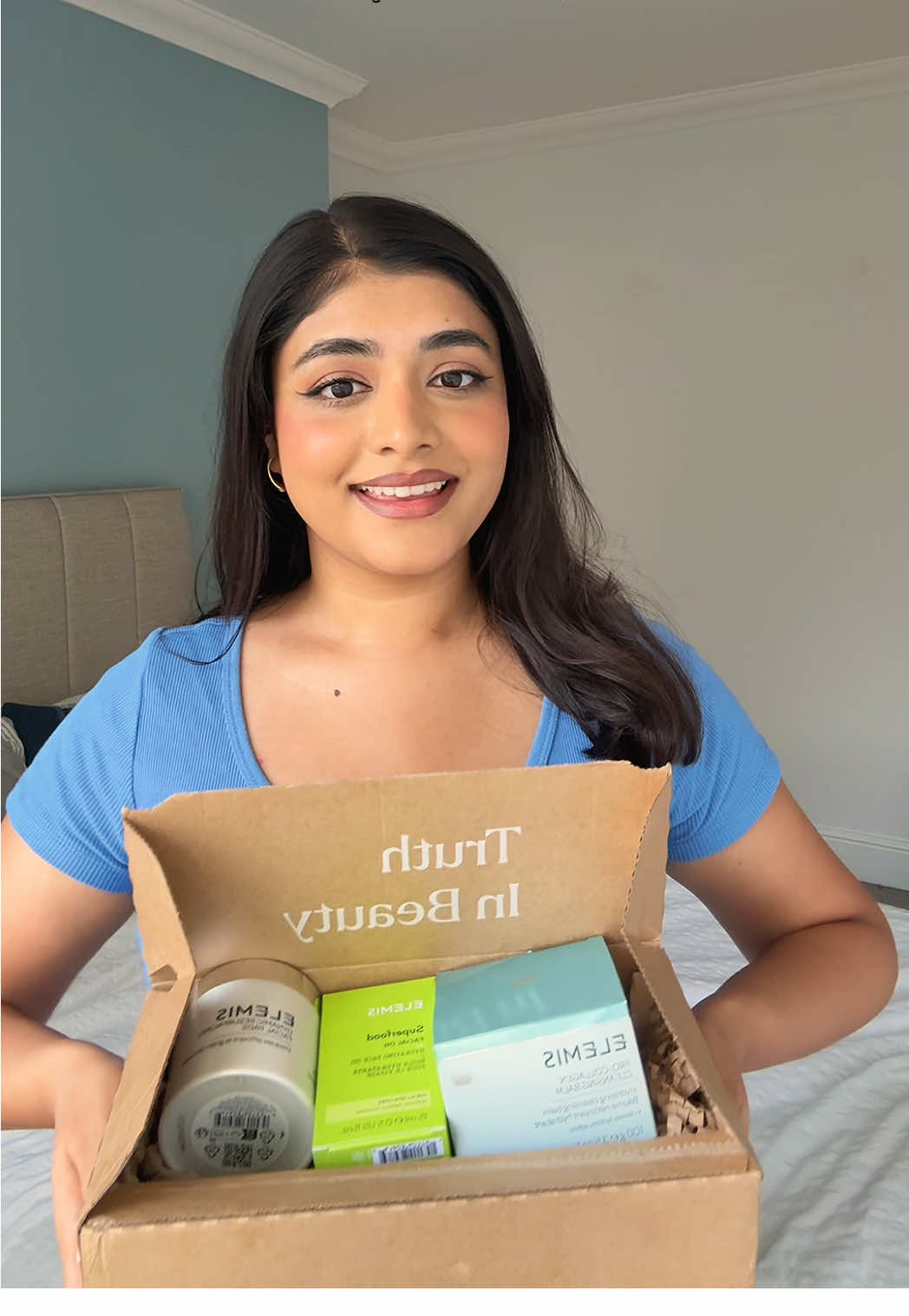 Can’t believe I received this gifted collaboration from my dream brand!! @ELEMIS UKI  Use code: ELEMIS0579 for 20% off on ELEMIS orders!  #elemisskinsider #loveelemis #contentcreator #microcreator #teamworkmakesthedreamwork #girlssupportgirls #elemisgiftedme #elemis #pr #nepalicontentcreator #fyp #fu 