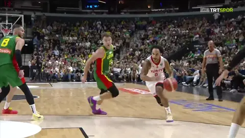 Shane Larkin nefis sıyrıldı ve basketi buldu! 😍 #basketboltiktokta