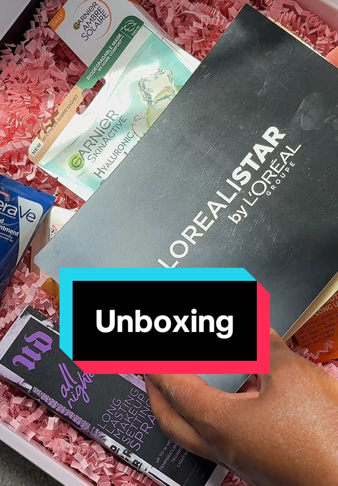 🎁Unboxing my rising star lorealistar box Thank you @L’Oréal Paris @L'Oréal Paris UK  #lorealistarclub #lorealistar #skincare #unboxing 