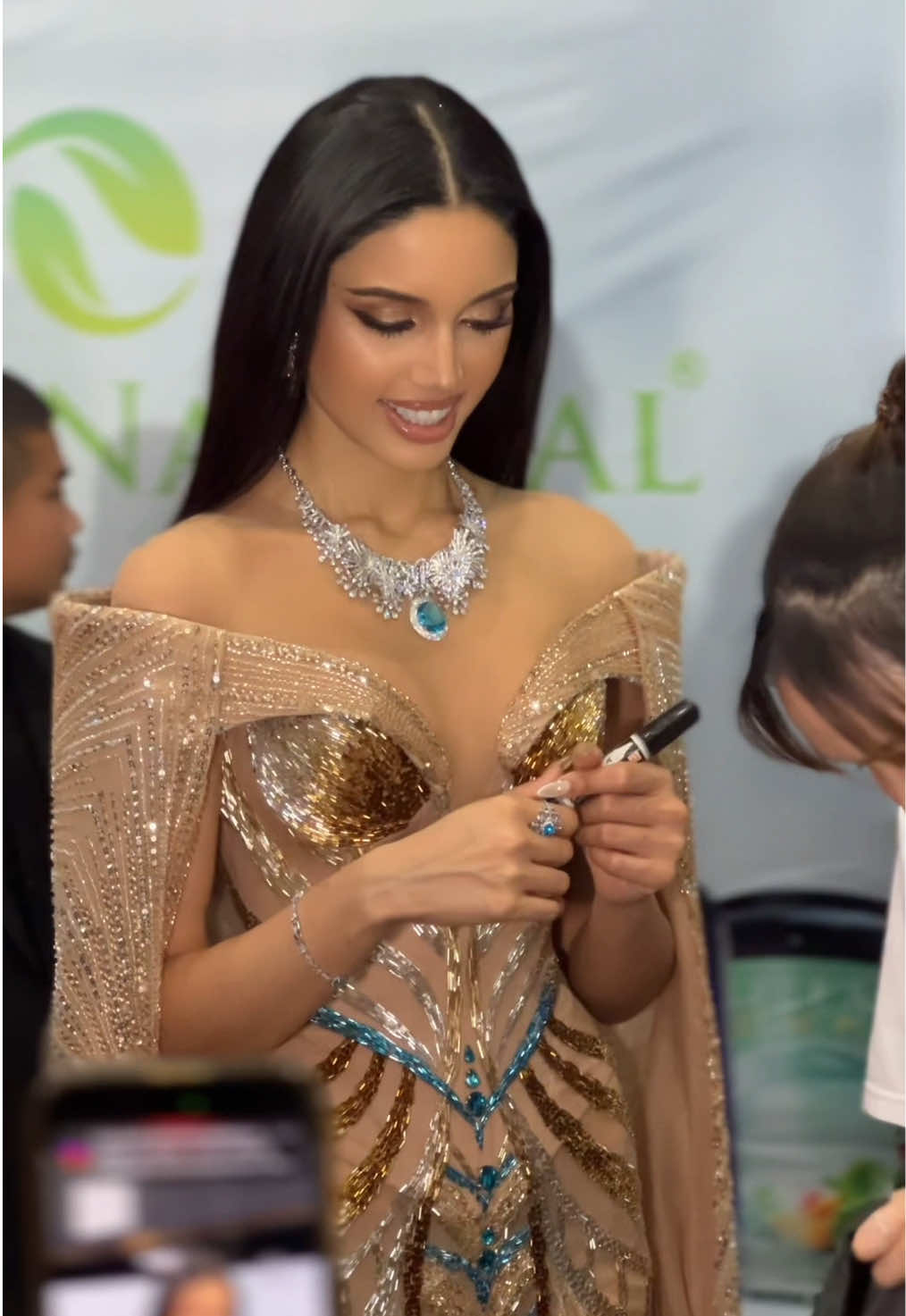 Aura of the Universe 💫 @วีนา MUT Saraburi #ปวีนาซิงห์ #วีนาปวีนา #VeenaMUT2025 #veenapraveenar #missuniversethailand2025 