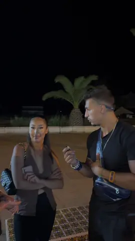 Surprised these girls in their native language 😂😂 #tunisia #tunis #tunisian #tunisie #swiss 