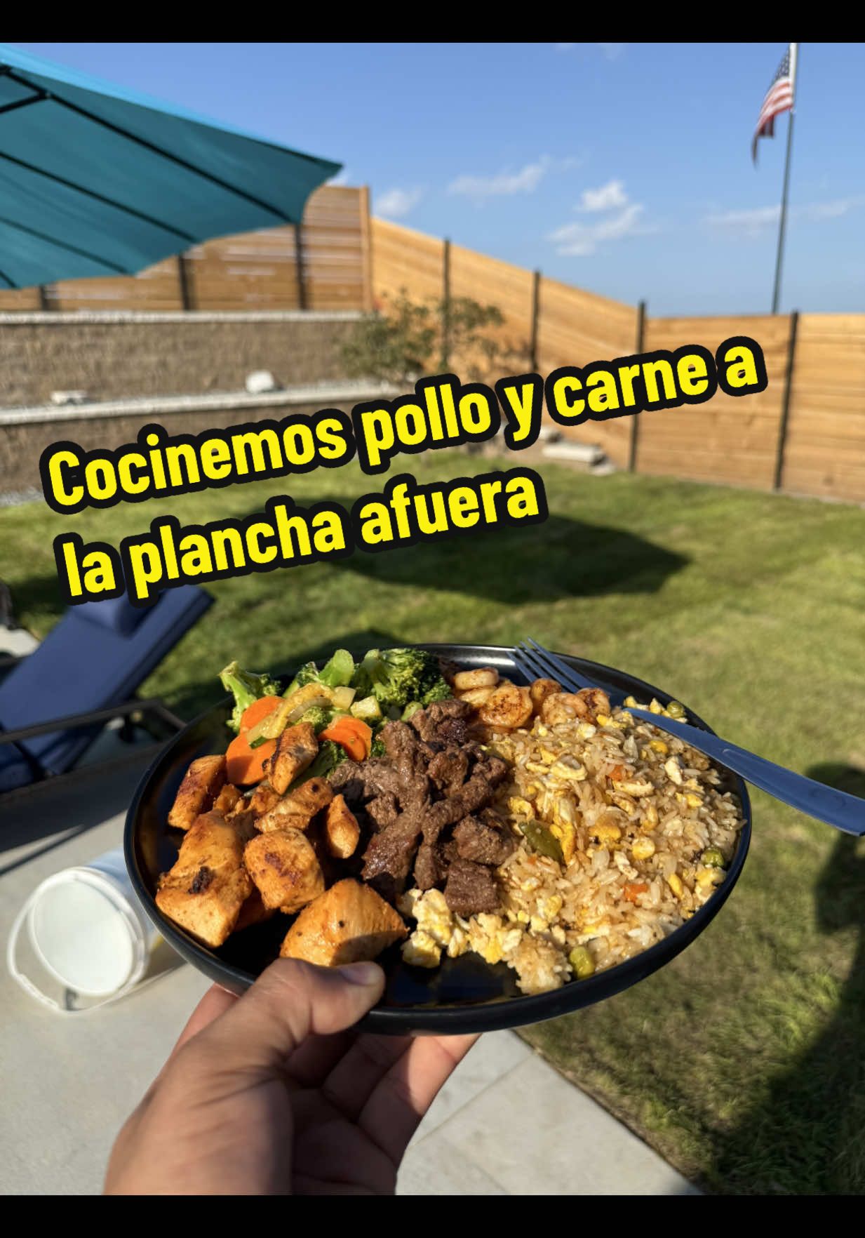 Festejando la remodelación del patio con una rica comida afuera @La Familia Lopez 
