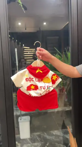 Tặng khăn cờ chỉ 69k nư