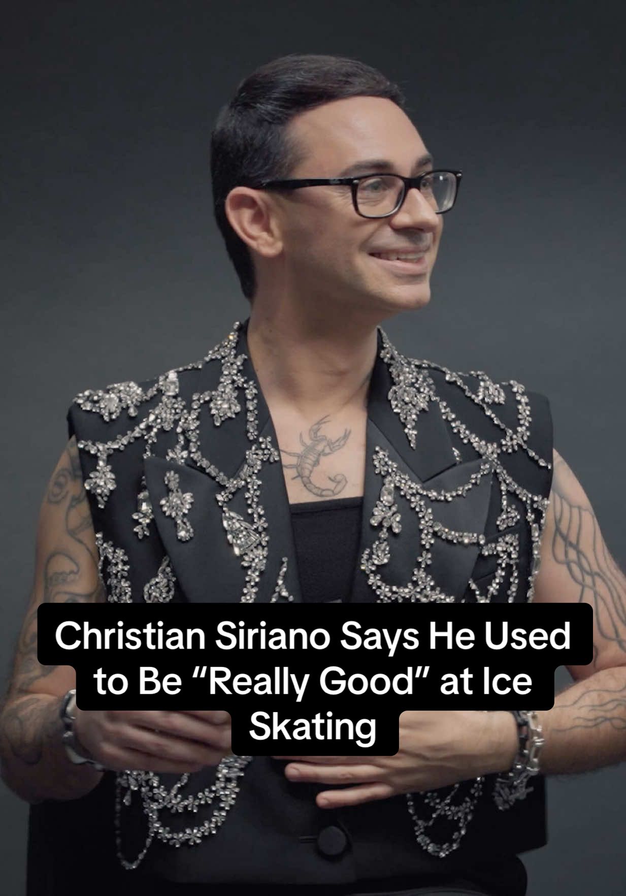 Replying to @ELLE (US) @Christian Siriano may be a skilled liar, but his outfit should've given it away immediately. @Project Runway @heidi klum @Luxury Law @Nina Garcia #ProjectRunway #HeidiKlum #LawRoach #ChristianSiriano #NinaGarcia 