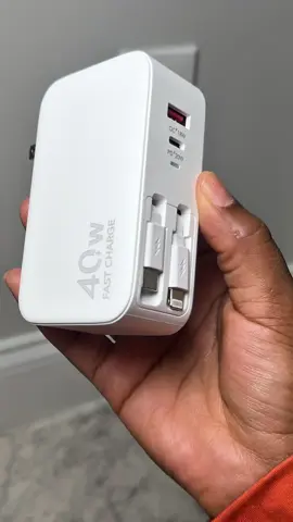 This retractable phone charger block is one of the best inventios ever made! No cords needed 🙌🏾 #fastcharger #fastcharger #tiktokshopcreatorpicks #retractablecharger #phonecharger