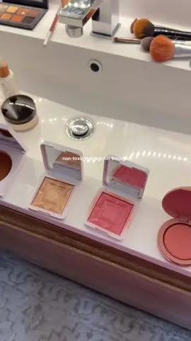 All my faves! #nontoxicmakeup #nontoxicbeauty @ILIA Beauty @RMS Beauty 