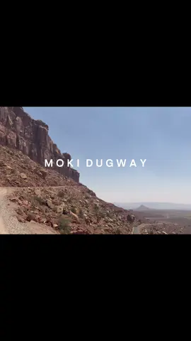11% grade with switchbacks takes you 1200 ft from the desert floor to the top of Cedar Mesa. #CapCut #mokidugway #cedarmesa #utah 