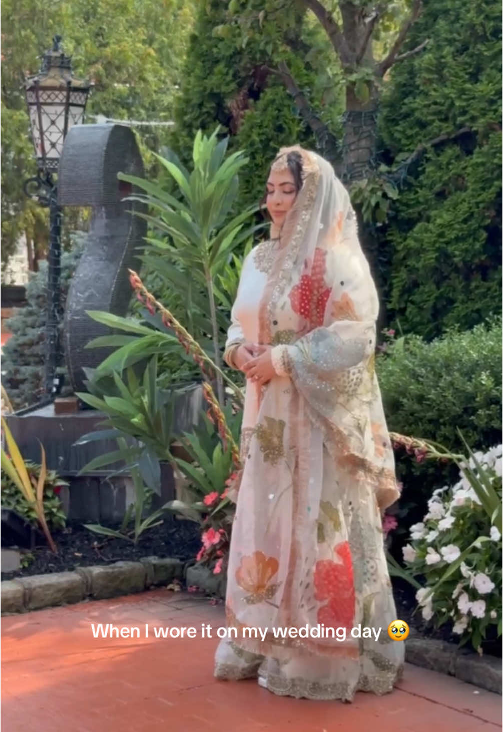My nikkah dress actually went thru it when I first tried it on I hated it lol the tailor in Pakistan messed up the sizing and I wanted the bottom to be bell bottom shaped so we had to get it fixed here but the best they could do was tighten it a bit and make it into a sharara. Regardless I ended up loving the final look 🥹 #nikkahdress #pakistaniweddingdress #desibrides #nikahceremony #desiweddings #painteddupatta #shararasuit 