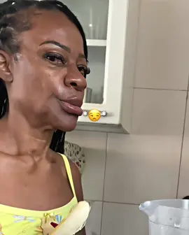 o hiperfoco da dona claudia no domingo 🆘 @Claudia Sousa  #claudiasousa #fyp #humor #salvador #comedia 
