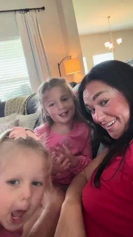 Keep watching for emis story time!!! @Christen #alabama #collegeroommate #rhode #tarte 