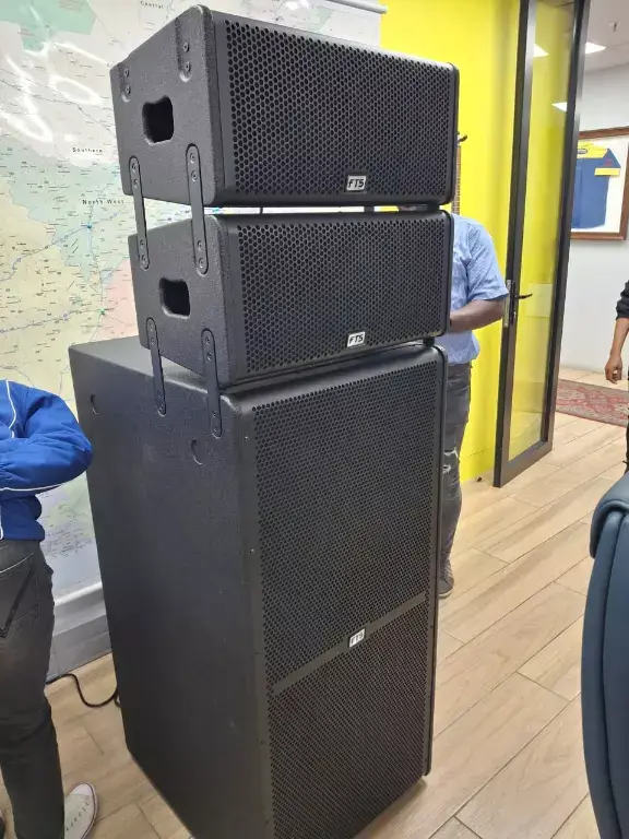 New Staff♥️ Powered Line array's 🔥🎵