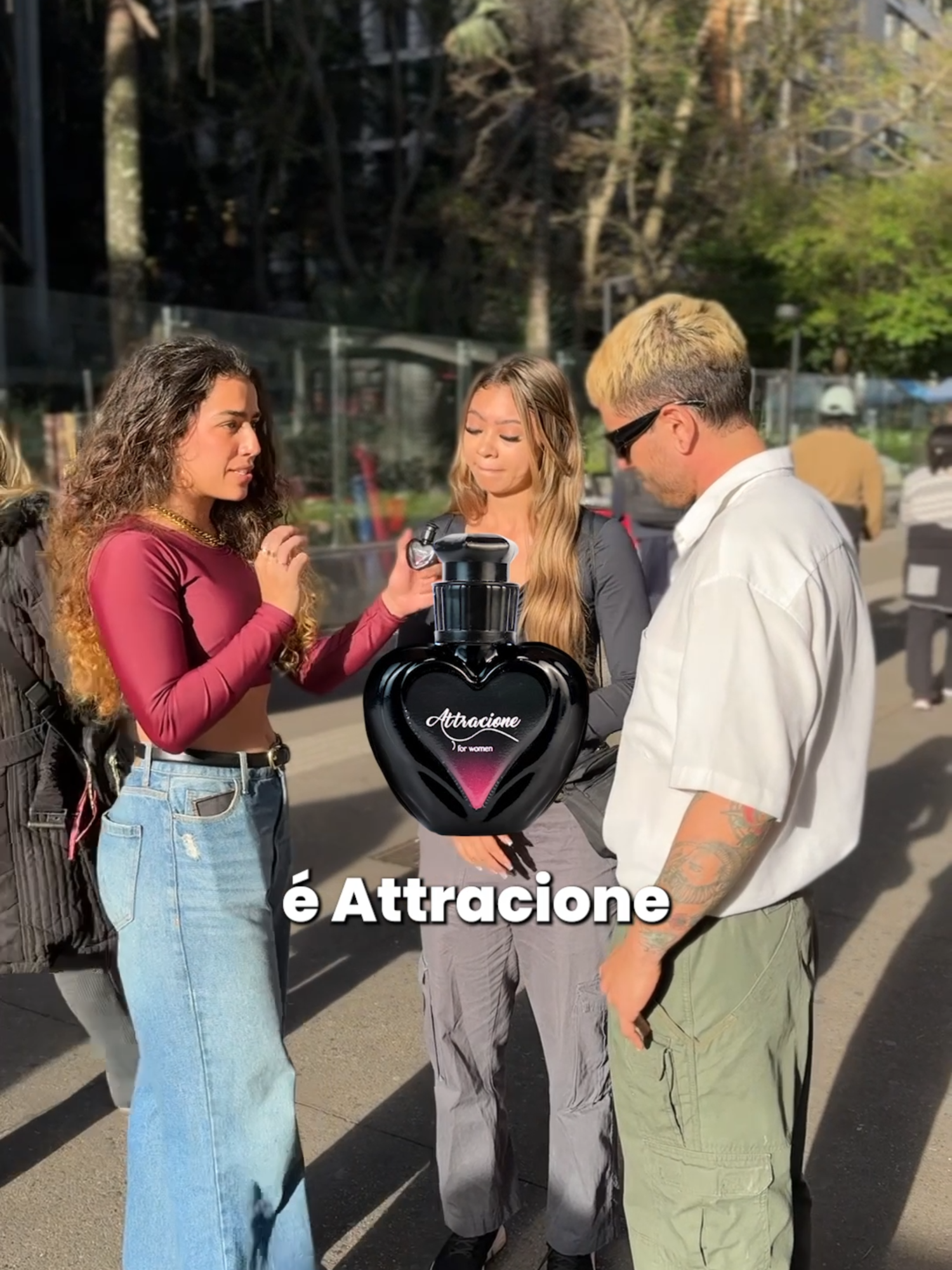 A Attracione te ajuda a se tornar única aos olhos dele sem muito esforço. 💋 #perfumes #sedutora #mulher