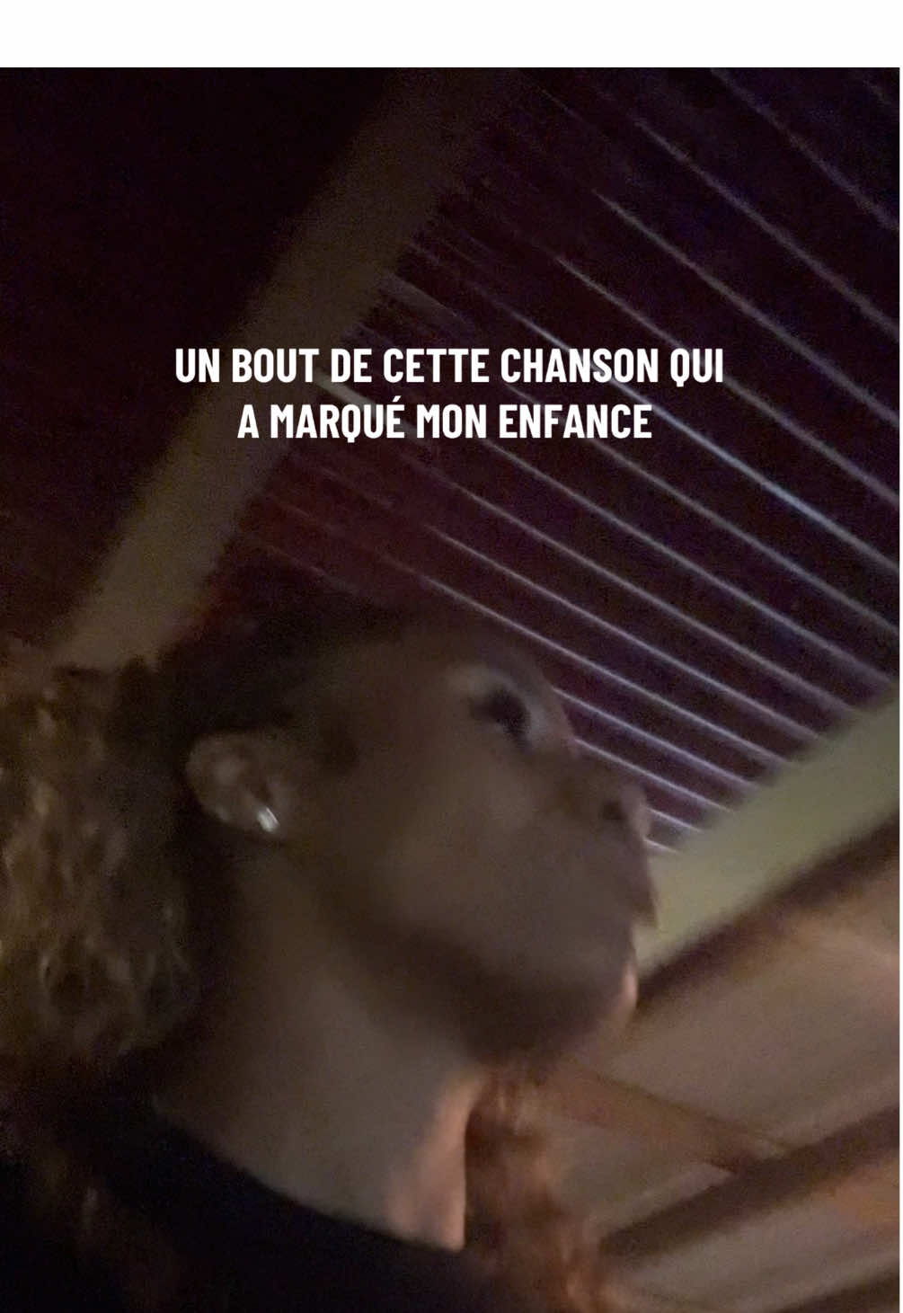 Une gémeaux hypersensible semi associable au micro 😹 #fyp #karaoketiktok #tiktokmusique #neretienspasteslarmes 