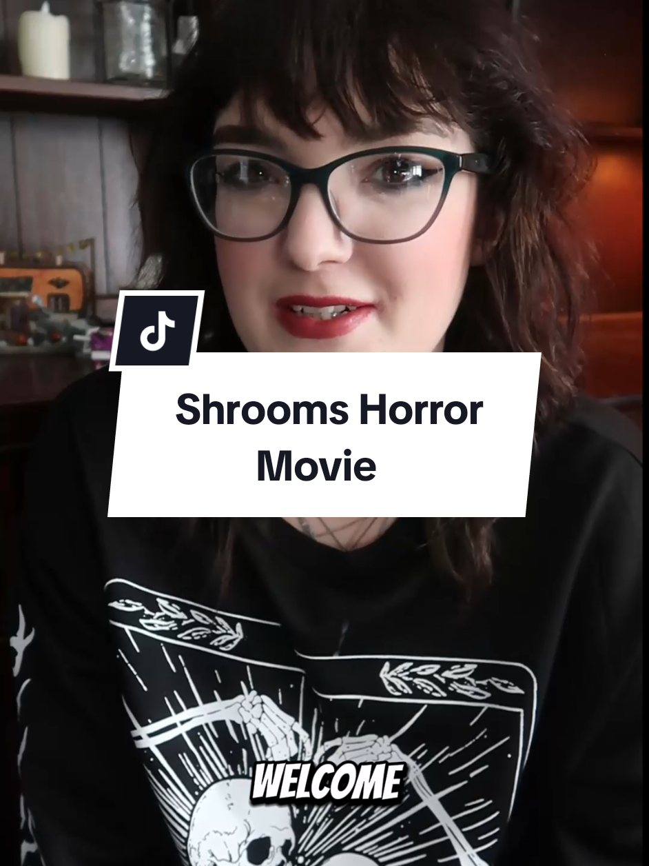 if you saw me looking off to the side.. no you didn't 😅 I have to make notes to stay on track or it would end up being a 20 minute video 🤣 #horrormovie #horror #horrormovies #horrortok #horrorfilm 