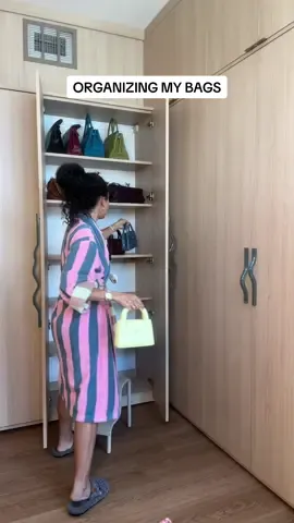 Organizing my handbags 👝✨ little peek into my bag collection: Hermès Birkin 30 Hermès Kelly 28 Bottega Veneta Zebra Pouch Bottega Veneta Andiamo Clutch Zara Long Coin Clutch Loewe Medium Ola Raffia Bag Chanel Nano Kelly Bag Fendi Fendigraphy Nano MCM Ella Boston Bag Eéra Moon Bag Savette Pochette Hermès Maximors Ottolinger Ceramic Bag Brandon Blackwood Bamboo B Micro Tote Moynat Gabrielle Bag Zara Gold Closure Box Clutch Luar Ana Bag Cartier Mini Tote C de Cartier Do you own any of these bags? 👀 Which ones are on your wishlist? #HandbagCollection #BagOrganization #BagTour #ClosetOrganization   