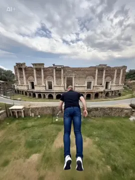 Uçuyoruz 😂 #CapCut #flyingeffect #serbestuçuş #ai