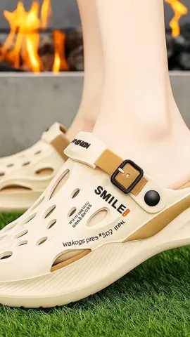 slide & co. sandal empuk ,nyaman di pakai, tampilannya mewah. #promoseruweekend #sandal #sandalbaim #sandalcowok #sandalcewek 