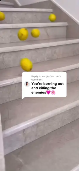 Replying to @✮⋆  𝒴𝒶𝓁𝒹𝒶   ⋆✮  #hehehe 🤭 … I had to 🍋 sis 😉 this is just for you to let them know 