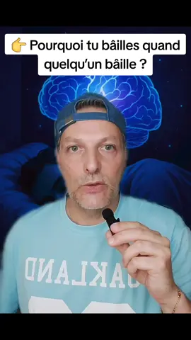 🤝 Quand tu vois quelqu’un sourire, souffrir ou bâiller, ton cerveau réagit comme si tu vivais la scène toi-même. C’est grâce aux neurones miroirs, découverts dans les années 1990, qui s’activent aussi bien quand tu agis que quand tu observes. Ils expliquent l’empathie, le mimétisme social et même l’apprentissage par imitation. #cerveau #neurones #imitation #neuroscience #science 