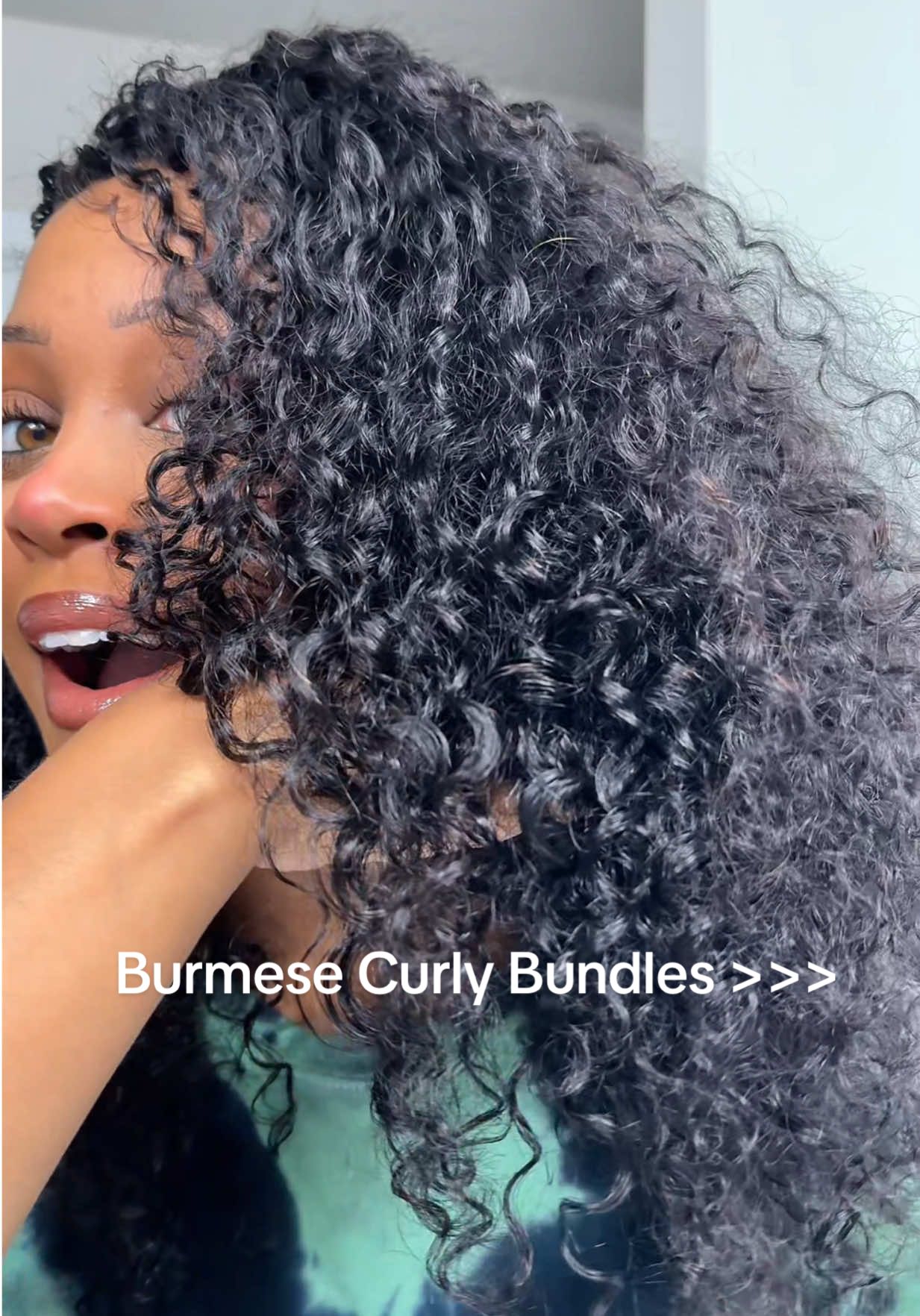 🤏🏽 Burmese curly bundles >>> I can see why this hair is ALWAYS sold outtttt ‼️ @Karlamihair @karlamihair vendor  #karlamihair #burmesecurly #burmesecurlyhair #curlyhairroutine #naturalhairstyles 