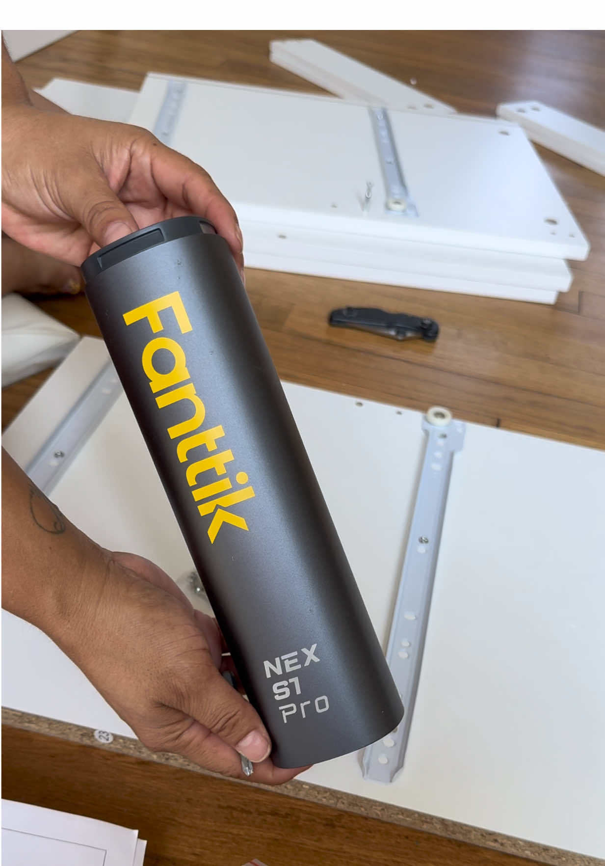 his Fanttik electric screwdriver is literally the best gift idea for anyone! And this is the full size. @Fanttik #electricscrewdriver #tiktokshopdealsforyoudays  #screwdriverkit #tool #tiktokshopbacktoschool 