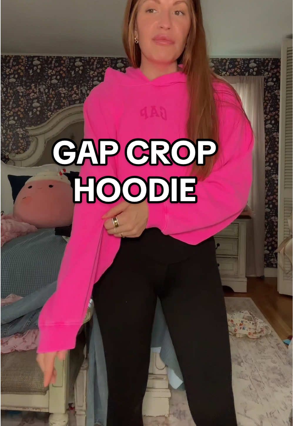 Jump into the @Gap #hoodie #crophoodie #hoodieseason #90sfashion #tiktokshopcreatorpicks 