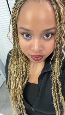 Make up transition 🤝🏽 me #makeup #makeuptransformation #makeuptransition 