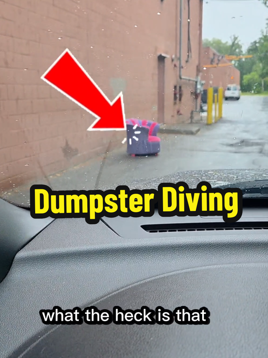 Did I make a mistake?!? I found bags of beauty products and Make ups and wigs oh my!! #dumpsterdiving #beauty #makeup #hair #Love 